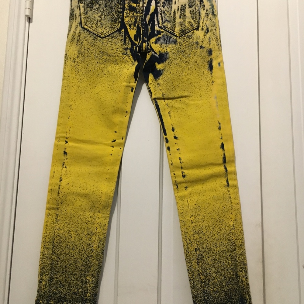New fashionable yellow  jeans